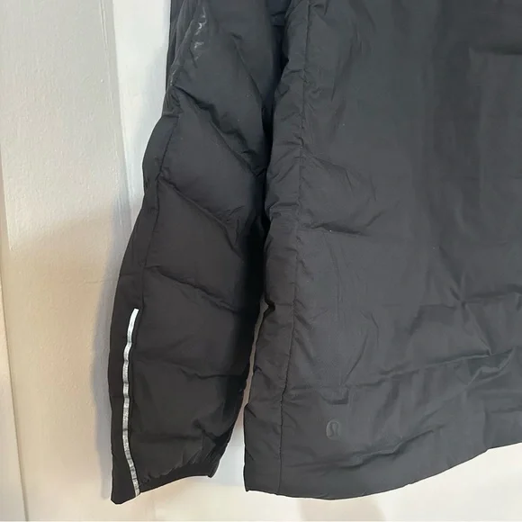 Lululemon Navigation Down Hoodie w/flaw - Picture 5 of 9
